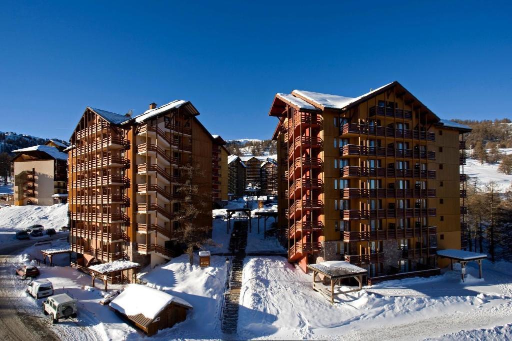 Castor & Pollux Aparthotel Risoul Exteriör bild